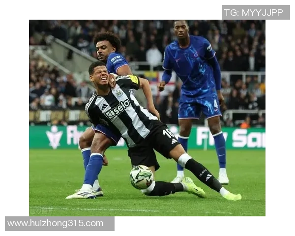 纽卡斯尔联主场迎战西汉姆联全力争胜的精彩对决